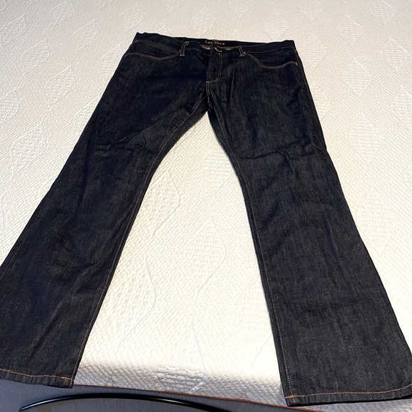 Selling a brand new pair of blue Lacoste jeans never worn before and size is 36 - Picture 1 of 5